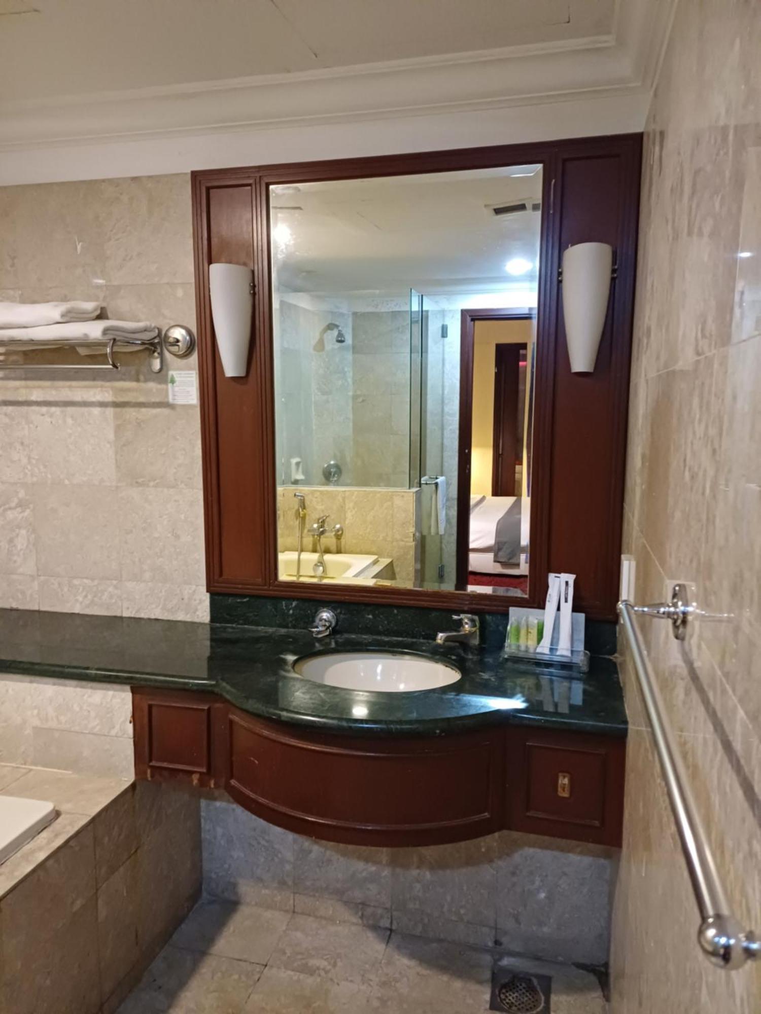 Times Square Grand Service Suite Kuala Lumpur Exterior foto