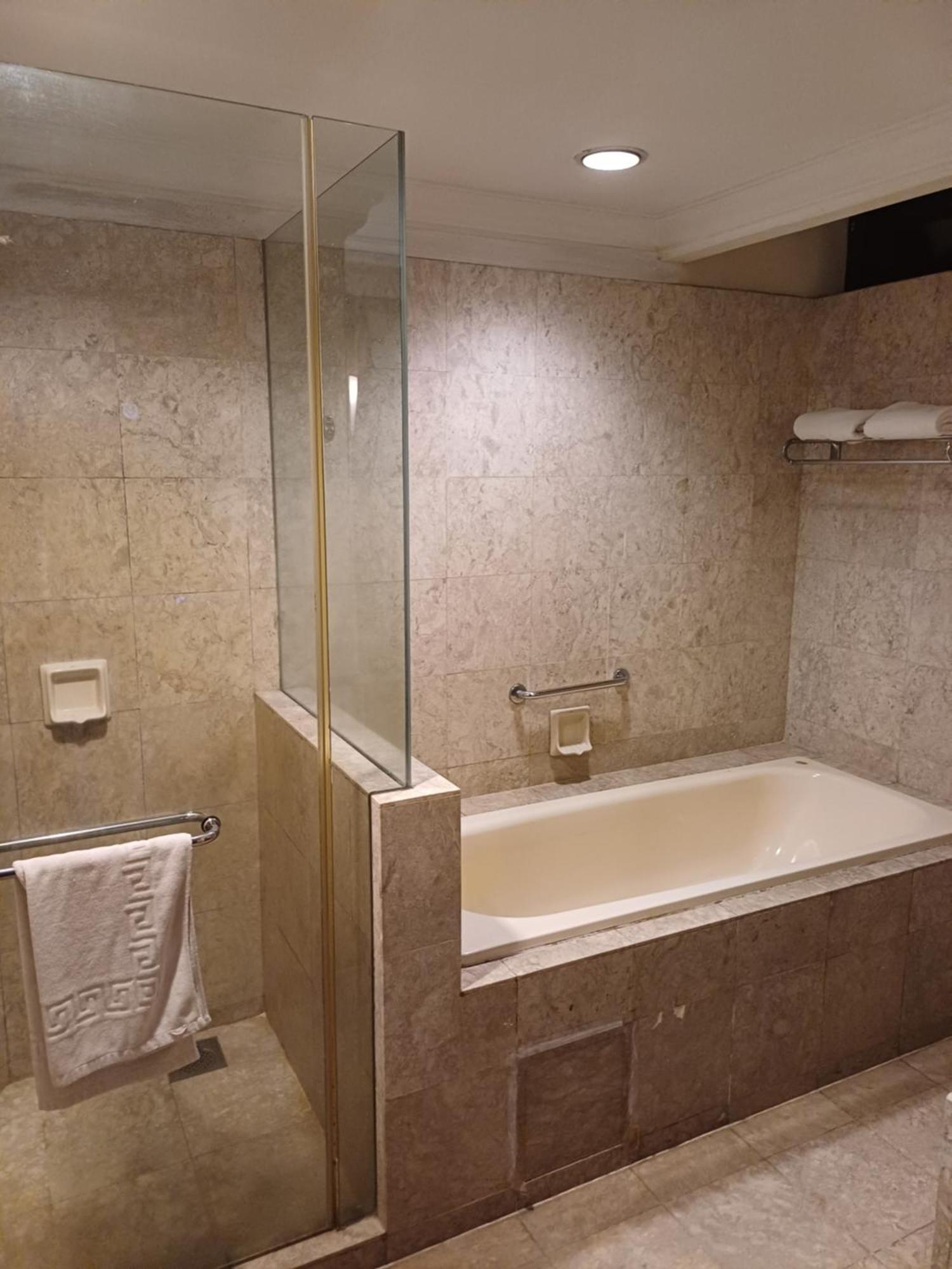 Times Square Grand Service Suite Kuala Lumpur Zimmer foto